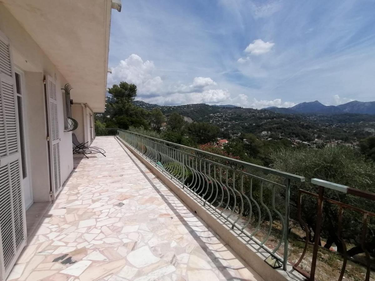 Séjour en pleine nature, vue imprenable, jacuzzi Contes  Exterior foto