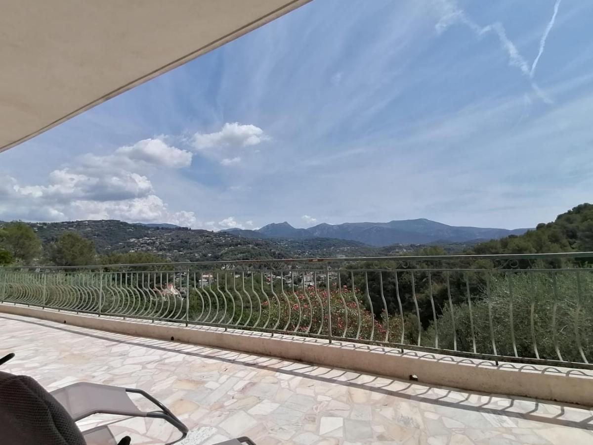 Séjour en pleine nature, vue imprenable, jacuzzi Contes  Exterior foto