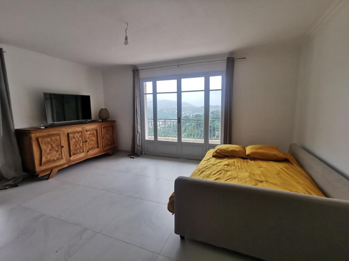 Séjour en pleine nature, vue imprenable, jacuzzi Contes  Exterior foto